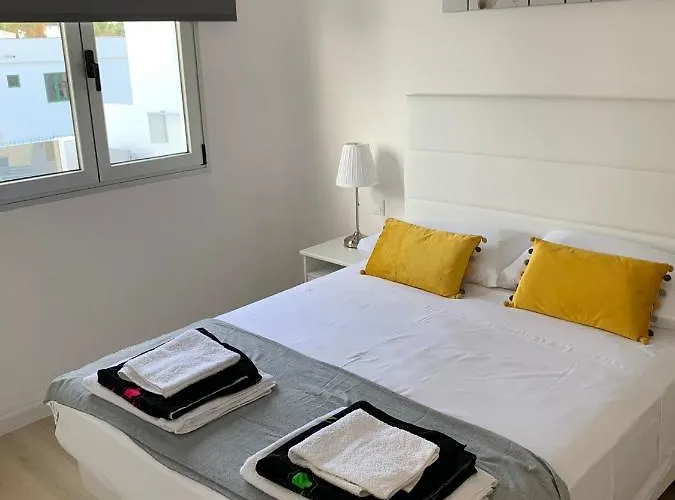 Rociega 35 7 100 Meters From The Sea Front Апартаменты